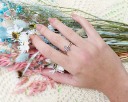 Bague Argent Pierre de lune navette portée